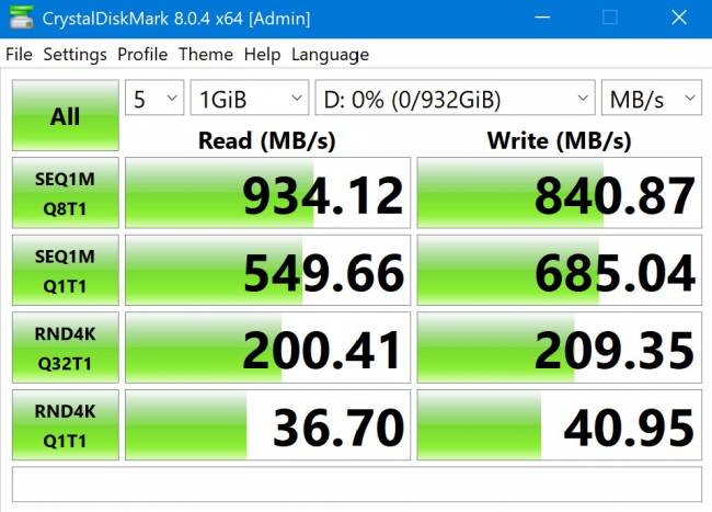 WD_BLACK D30 Game Drive SSD speeds on a laptop with a USB-A 3.2 Gen 2 port.