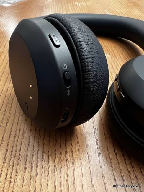 Control buttons on the Jabra Evolve2 75