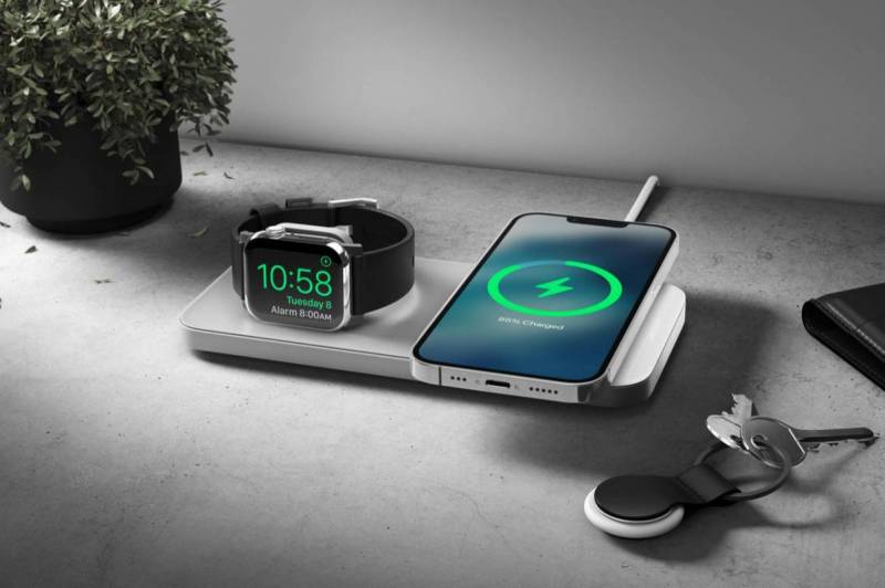 Apple Watch and iPhone charging on the Nomad Base One Max