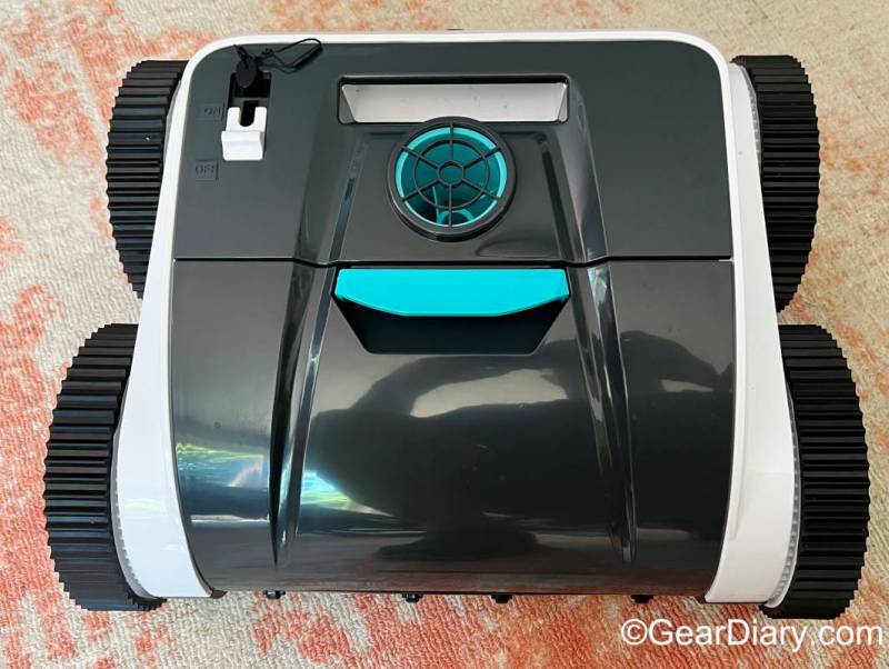 The Aiper Seagull 1500 Cordless Robotic Pool Cleaner