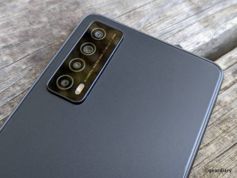 The camera array on the TCL Stylus 5G
