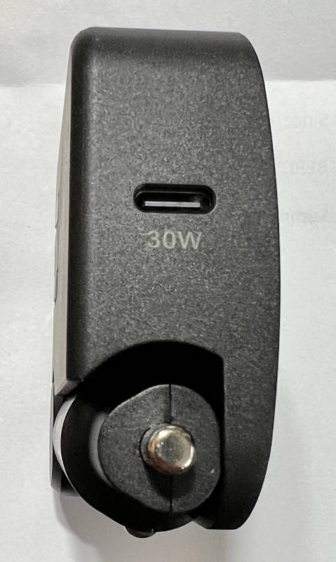 USB-C port on the Scosche PowerVolt Traveler30