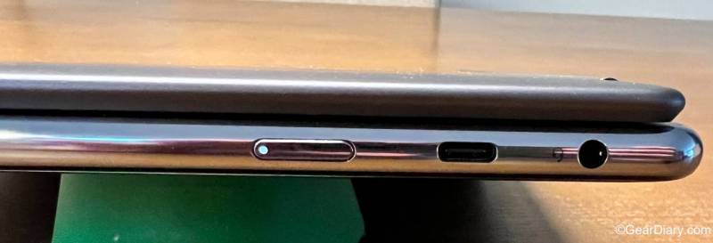 The right side of the Lenovo Yoga 9i 7th Gen