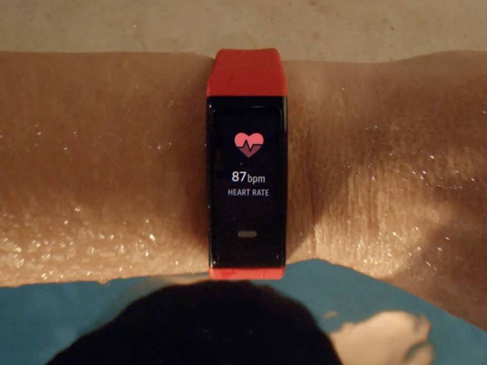 Amazon Halo View Review: It Will Track Your Steps, Your Fitness, and Even Your Tone!