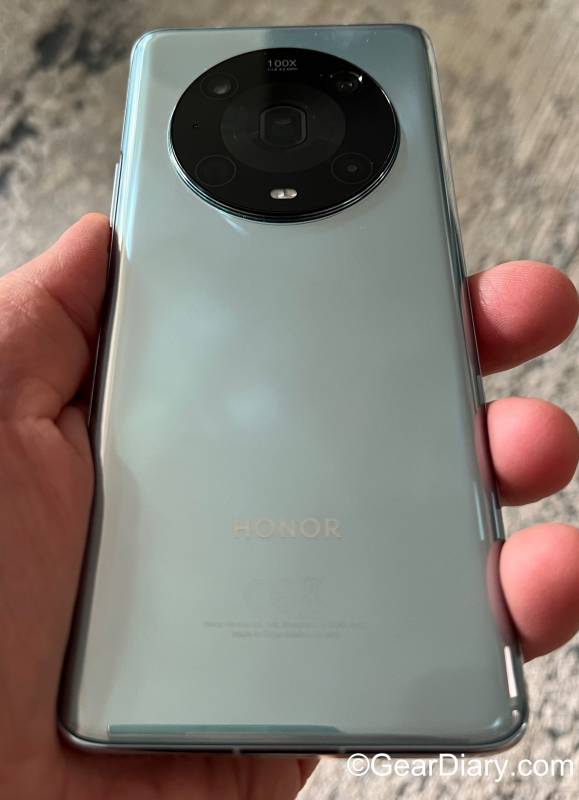 Honor Magic4 Pro in the author's hand