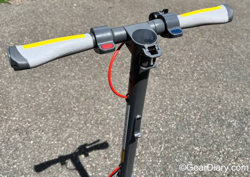 Shell Ride SR-5S Electric Scooter handlebars
