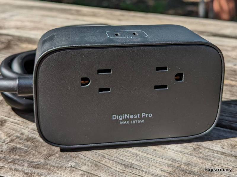 There are three AC outlets, two grounded and one ungrounded, Ugreen 100W USB C DigiNest Pro Charging Station 