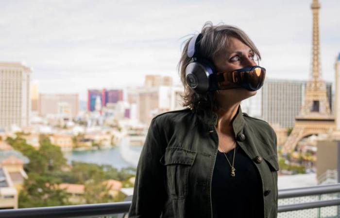 Judie Stanford wearing the Dyson Zone in Las Vegas during CES 2023