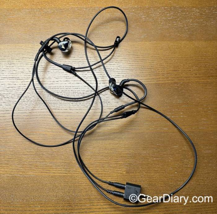 The Antlion Audio Kimura Duo headset and wires.