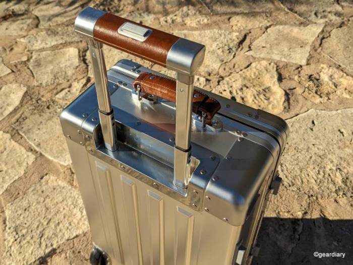 The trolly handle partially extended on the Sterling Pacific 35L Cabin Travel Case