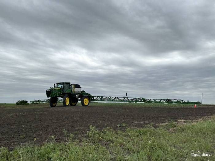 John Deere and SpaceX Join Forces to Create a Solid Rural Farming Connectivity Solution