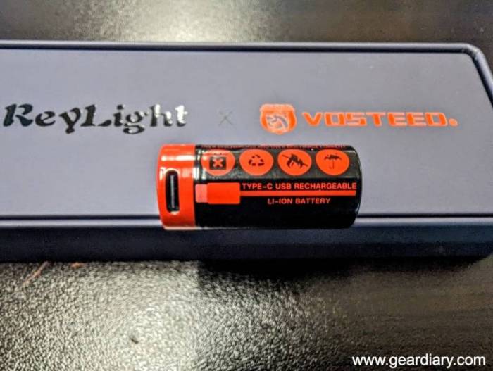 ReyLight X Vosteed Rook Flashlight Review: A 3.2" EDC LED Flashlight That's Built Like a Tank!