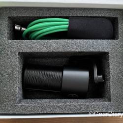 The Mackie EM-99 microphone and cable
