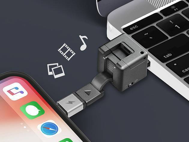 The WonderCube Pro Is a Compact Keychain That Doubles as a Charger, Flash Storage, Flashlight, and More for Only $48.99