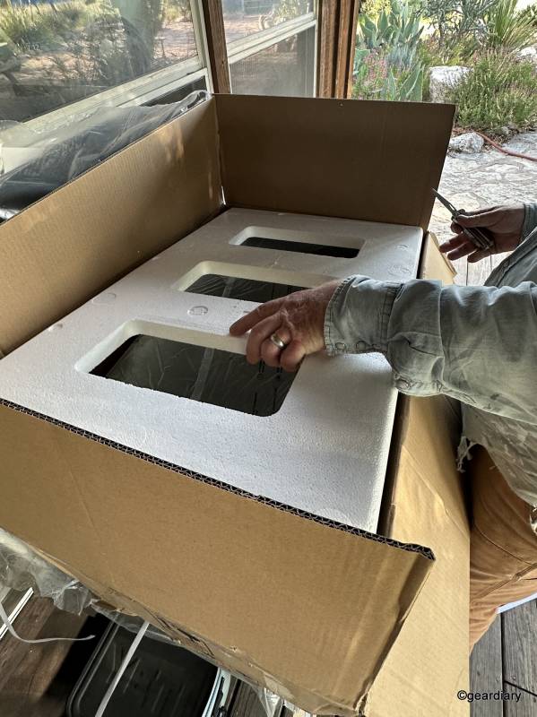 Unboxing the ICECO VL60.