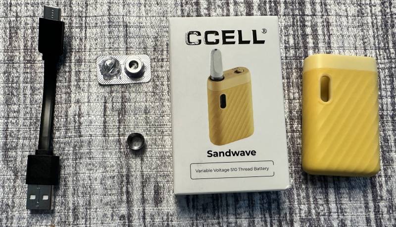 What's included with the CCELL Sandwave Battery