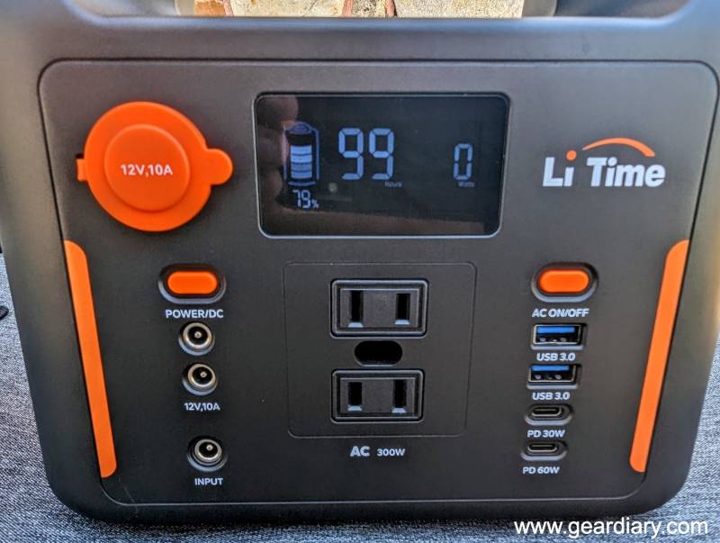 LiTime D320 Portable Power Station front panel and display