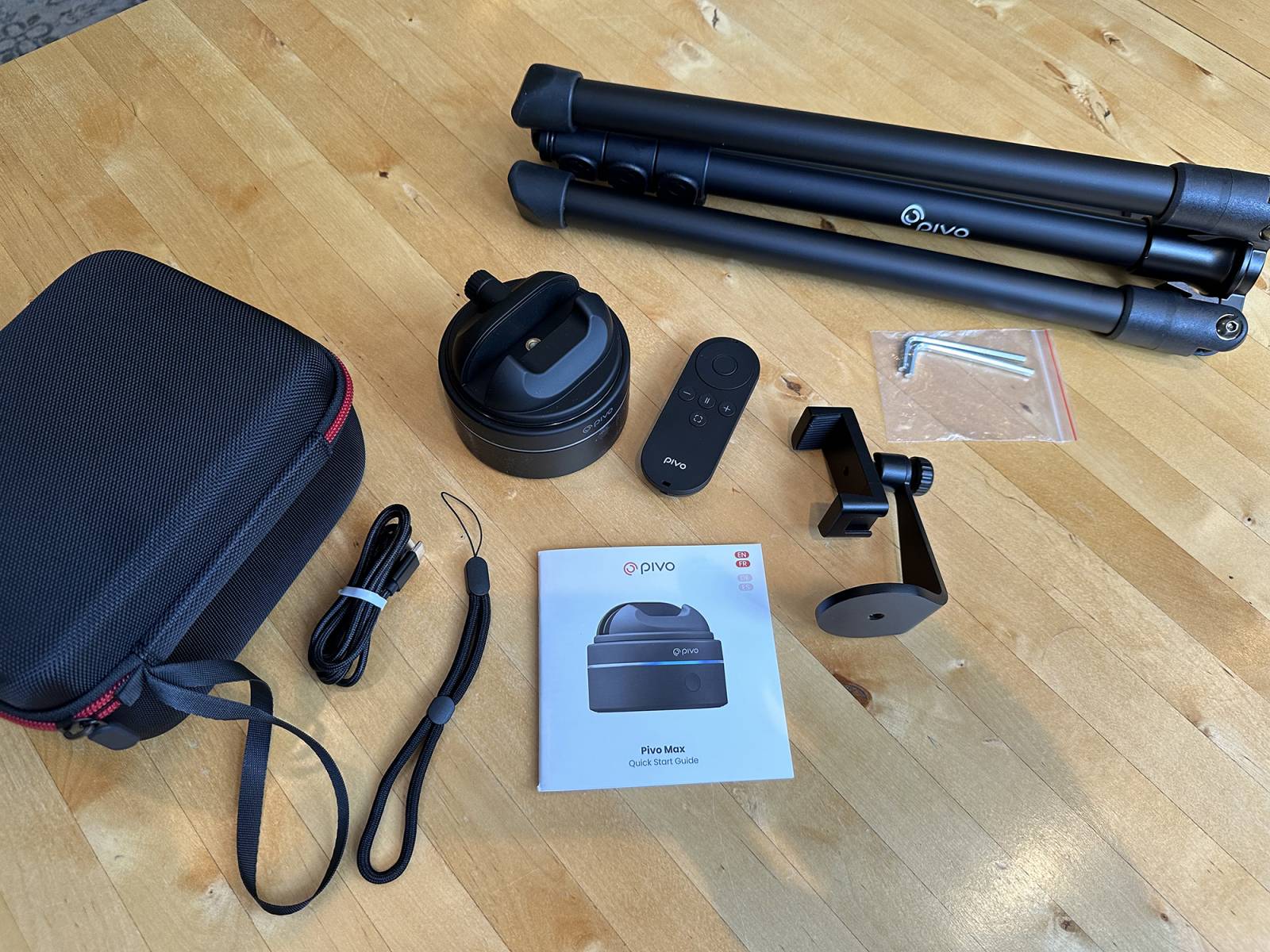Pivo Max + Essential Kit accessories unboxed