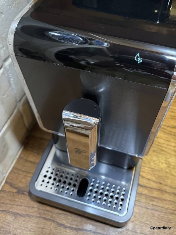 Flashing water button on the Tchibo Bean-to-Brew Coffee Machine