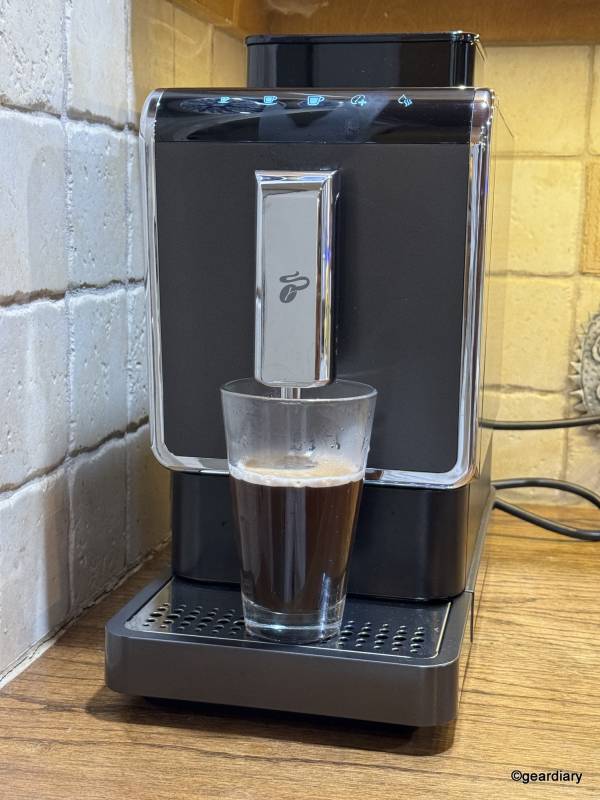 Large coffee made with the Tchibo Bean-to-Brew Coffee Machine