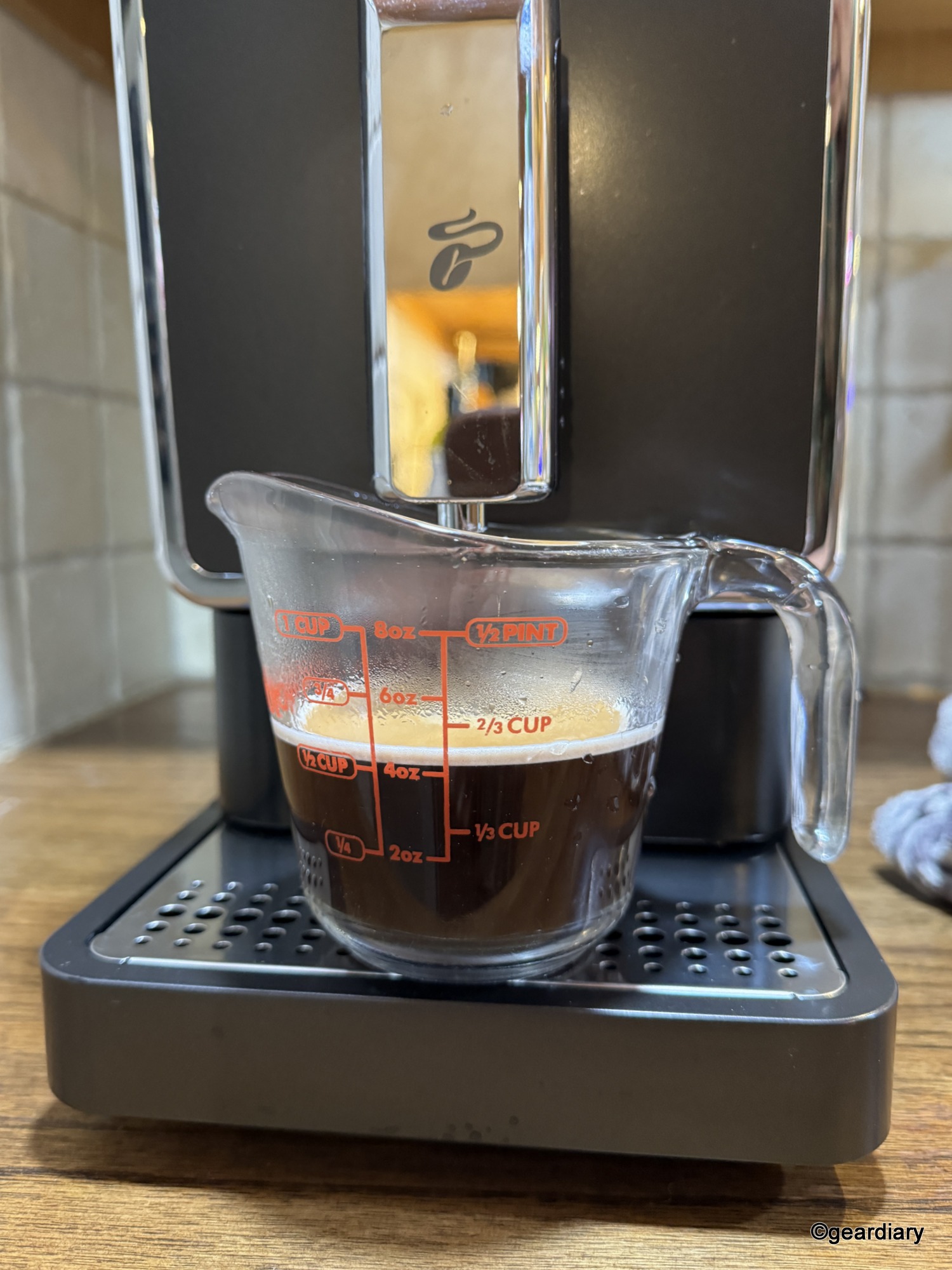 Small coffee made with the Tchibo Bean-to-Brew Coffee Machine