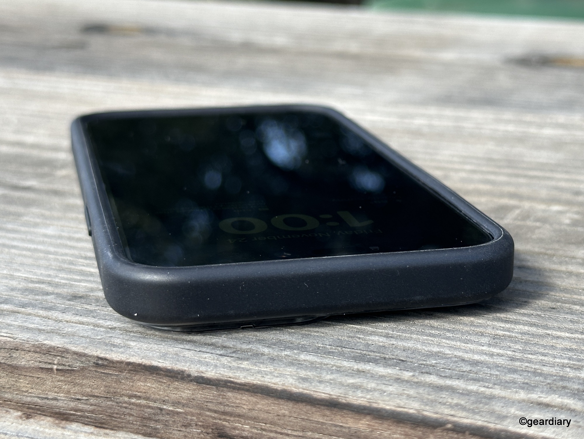 Incipio Idol iPhone 15 Pro Max case with MagSafe top