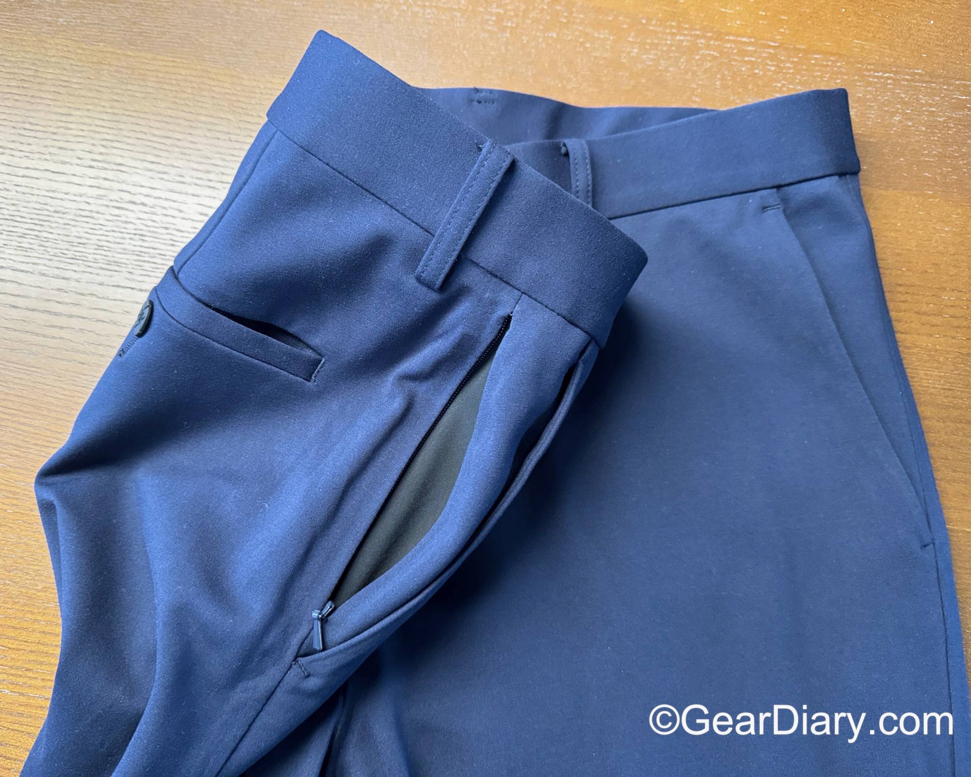 Hidden zippered pocket on the xSuit 4.0 pants