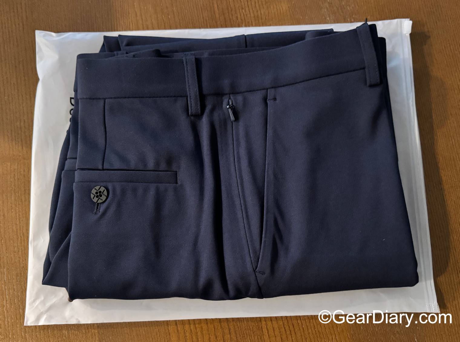 xSuit 4.0 Review: Ready for Travel and Also Perfect for Daily Wear