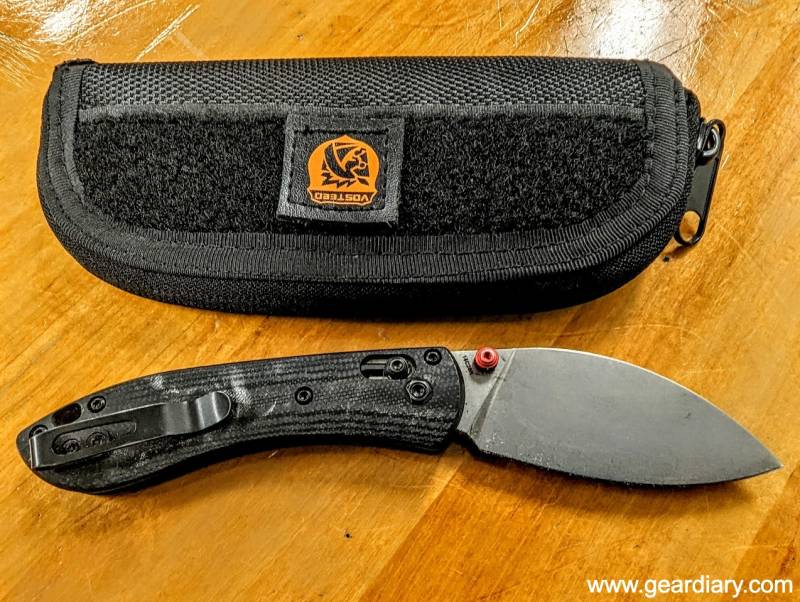 Vosteed Mini Nightshade opened next to its carry case