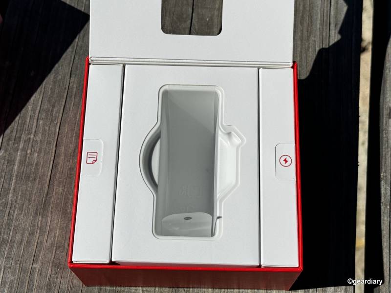 Bento boxes inside the OnePlus Watch 2 retail box
