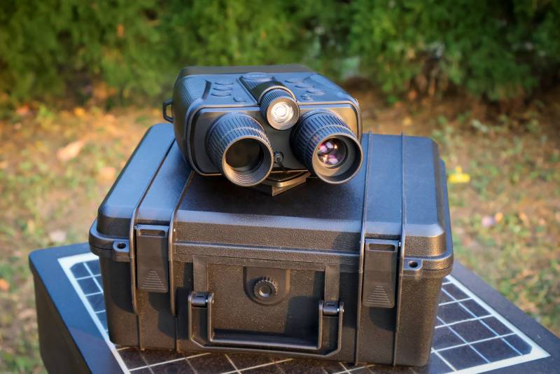 YASHICA Vision Binoculars Offer a Full-Color Night Vision Mode for as Low as $139
