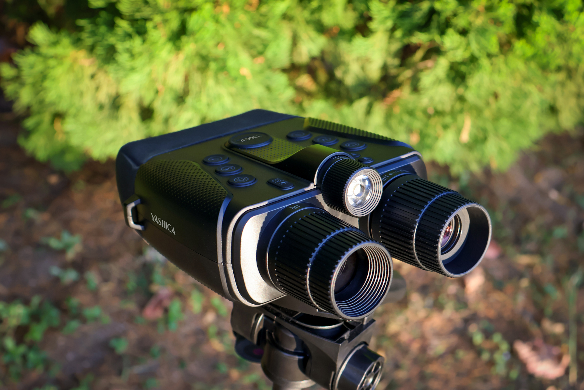 YASHICA Vision Binoculars Offer a Full-Color Night Vision Mode for as Low as $139