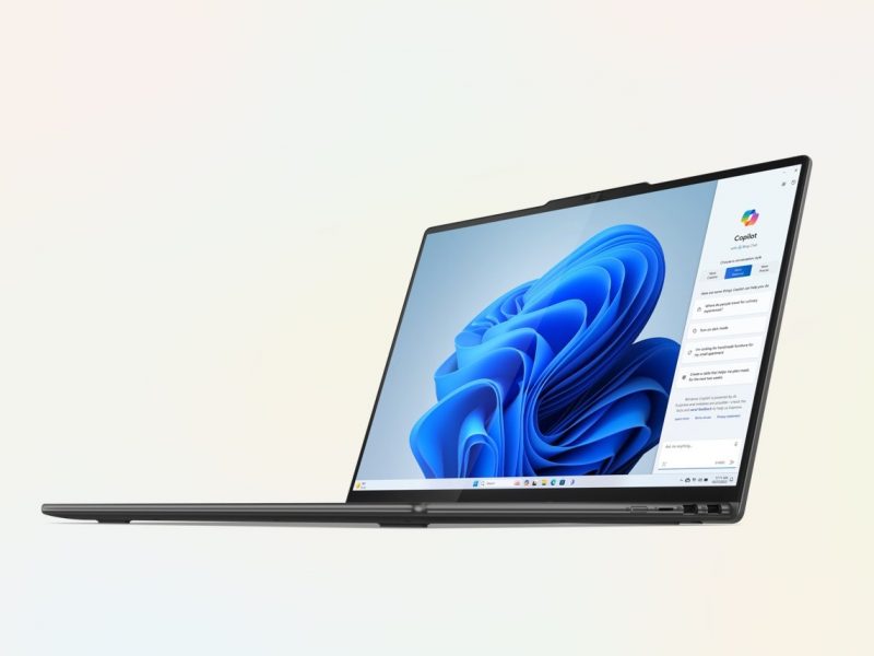 16 Lenovo Yoga 2-in-1