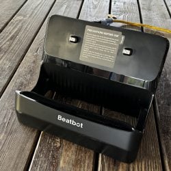 The Beatbot Aquasense Pro charging dock