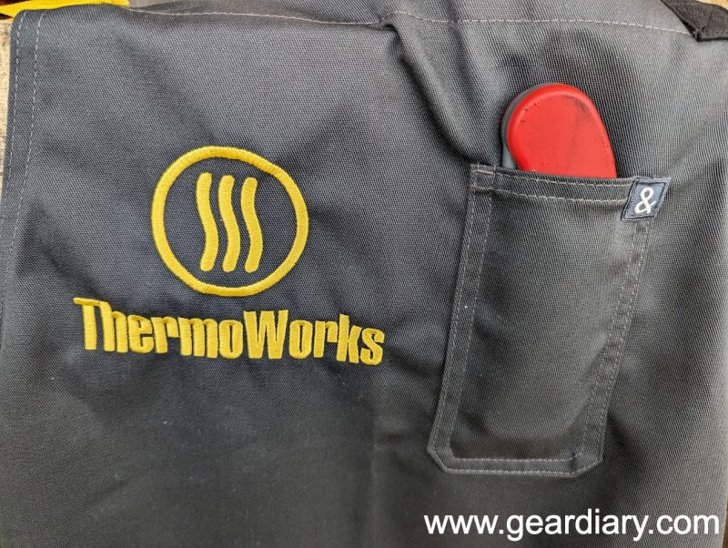 ThermoWorks x Hedley & Bennett Apron has a dedicated Thermapen pocket.