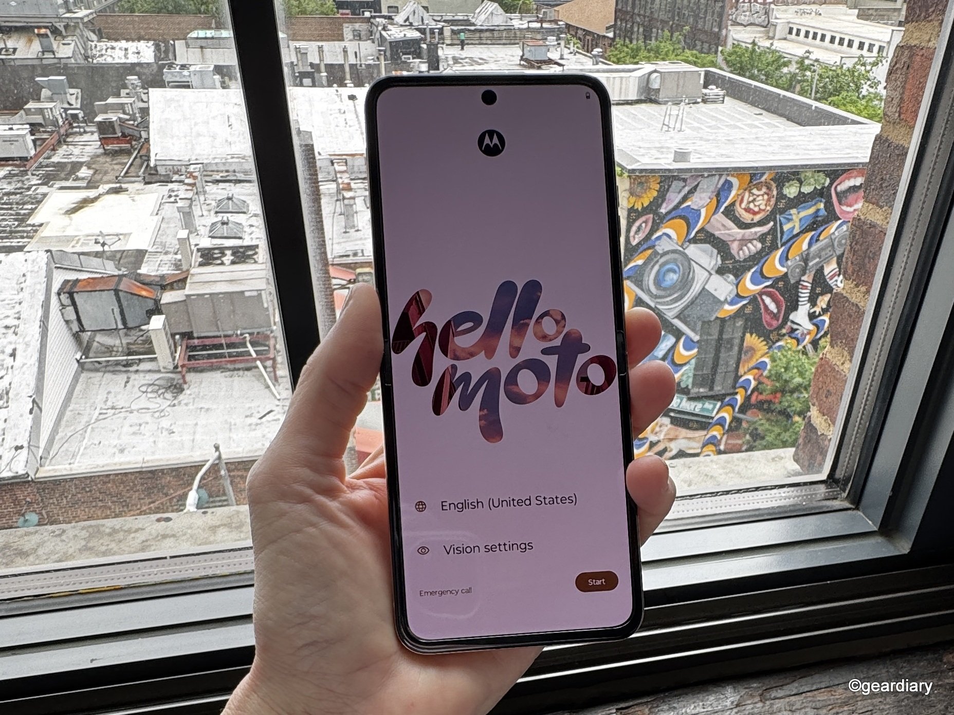 【ジャンク】 Motorola Razr 50 Ultra / 画面不具合あり ジャンク】 Motorola Razr 50 Ultra / 画面不具合あり（motorola