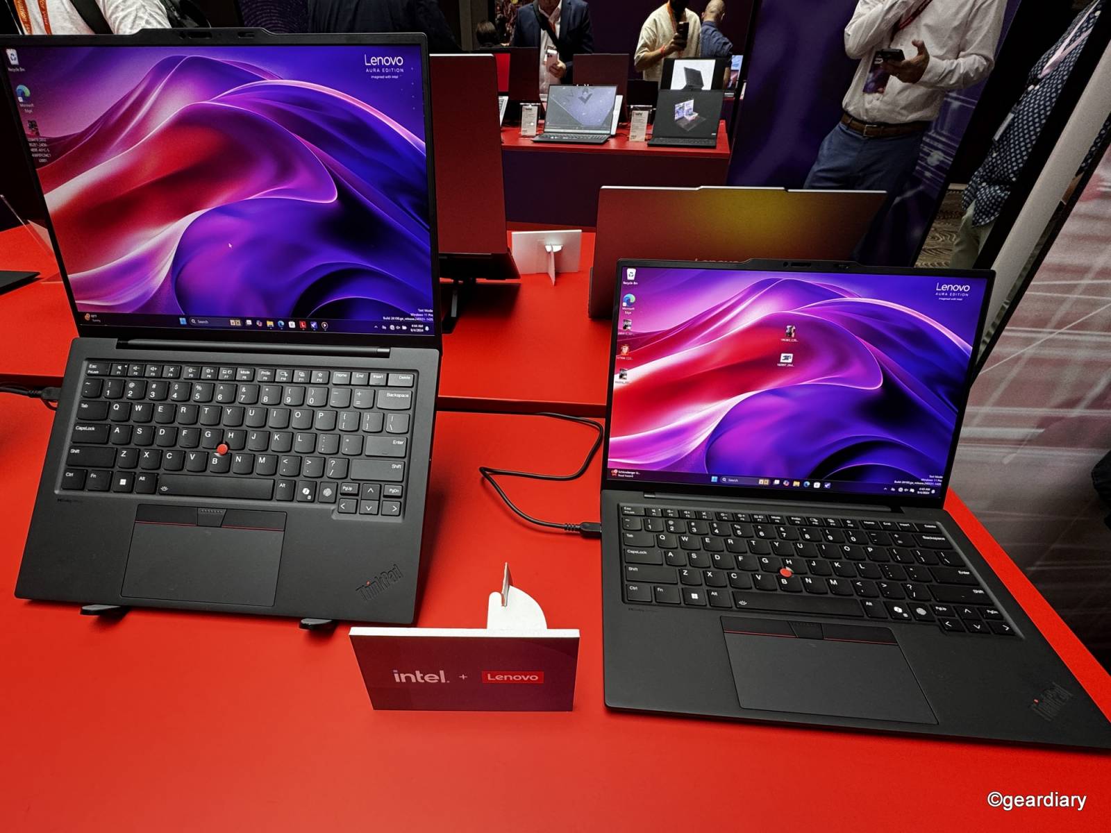 Lenovo ThinkPad X1 Carbon Gen 13 Aura Edition