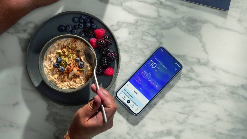 Using the Lingo app while earing a bowl of oatmeal. 