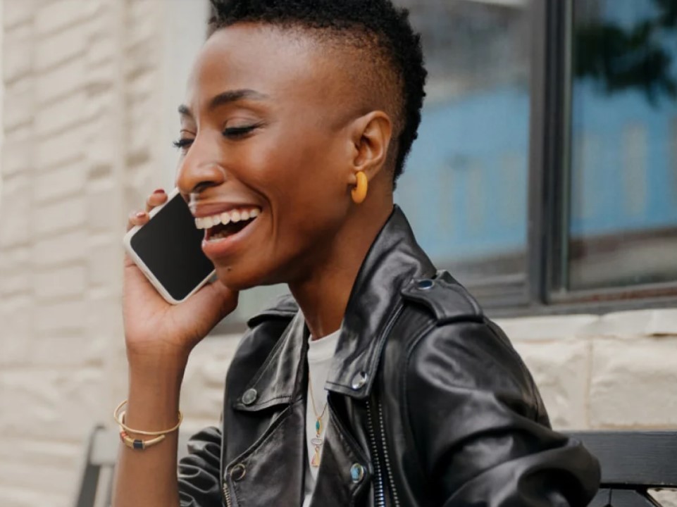 Save Big This Holiday Season with Xfinity Mobile: Up to $830 Off Phones, $500 to Switch, and More