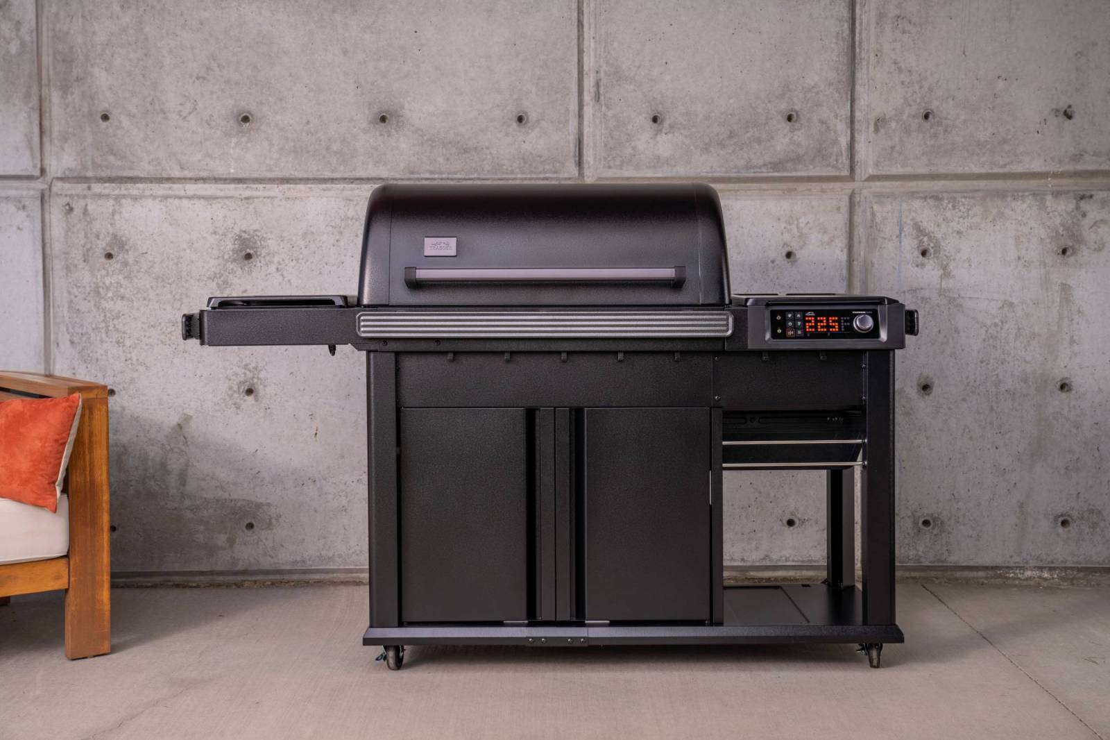 The Traeger Woodridge Series Offers Smart, Affordable Wood-Pellet Grilling for Every Backyard Chef