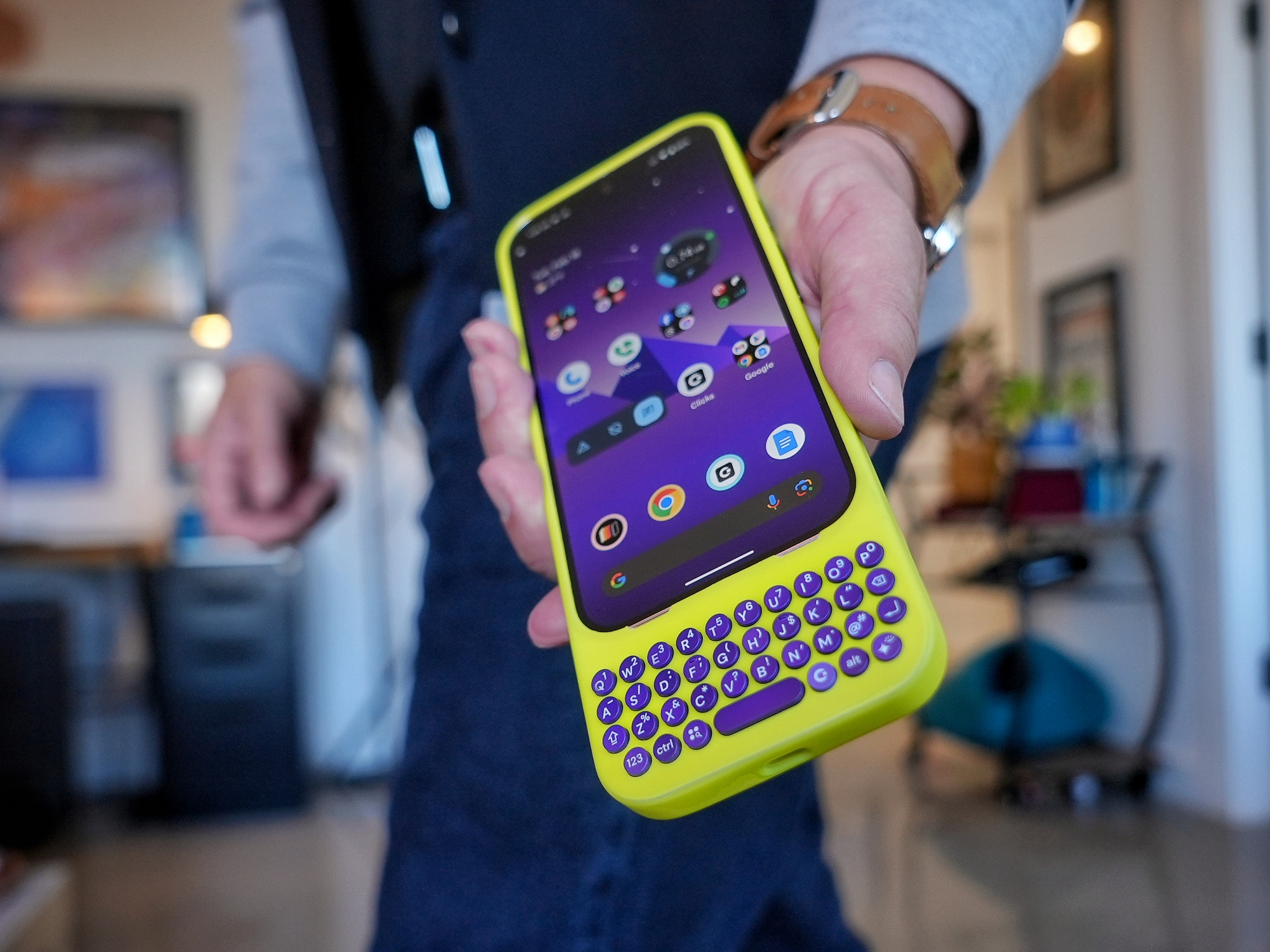 Clicks Brings Physical Keyboards to 3 Android Devices—Type Faster, Work ...