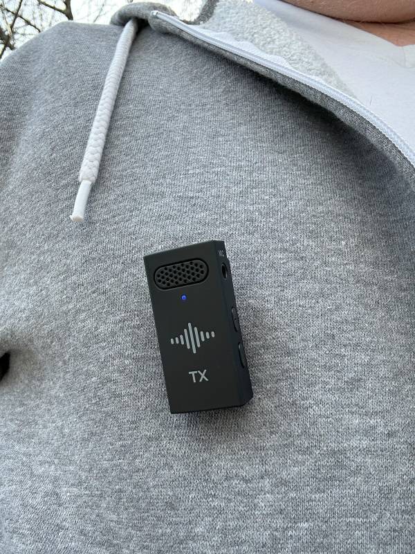 3 Legged Thing Str3amcase attached to a sweatshirt