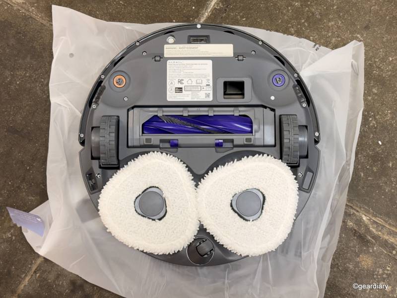 The underside of the Narwal Freo Z Ultra