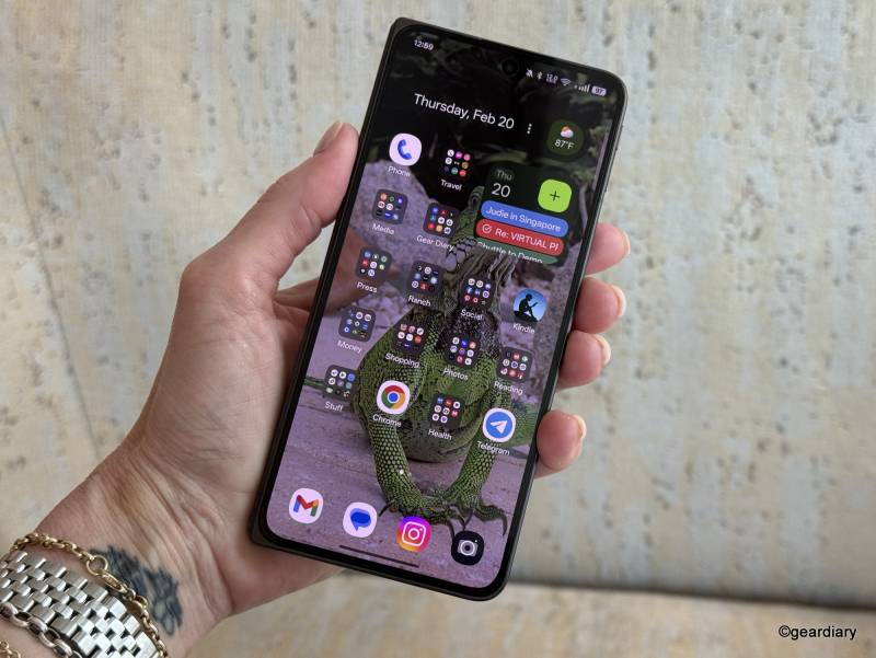 OPPO Find N5 outer display