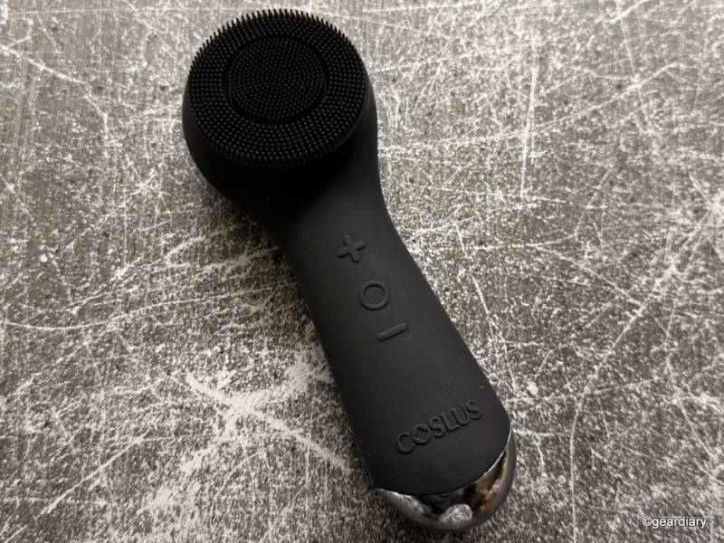 COSLUS Facial Cleansing Brush