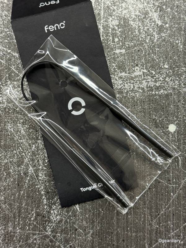 The included tongue scraper