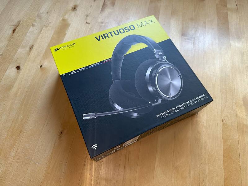 Corsair Virtuoso Max retail box