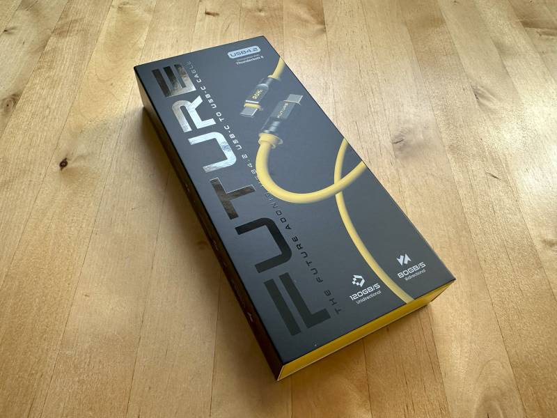 AOHi Adonis USB 4.2 Type-C Cable in retail box