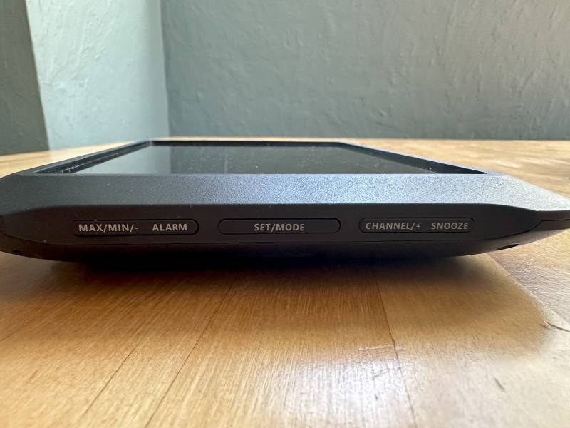 Buttons on the side of the Sainlogic SA1 Wi-Fi Smart Weather Station