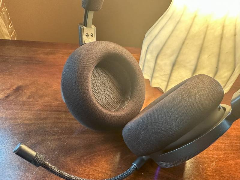 Corsair Virtuoso Max with the mic attached.